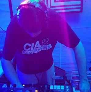 Meet your Posher, Dominic